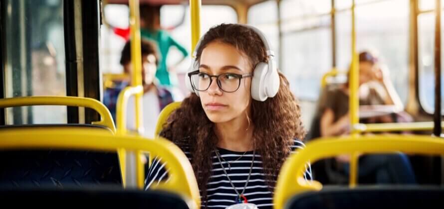 Beskyt dine ører – tinnitus kan også ramme unge